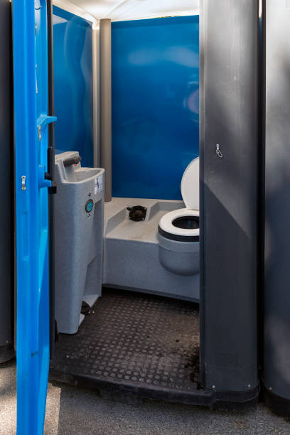 Best High-end porta potty rental  in Neodesha, KS