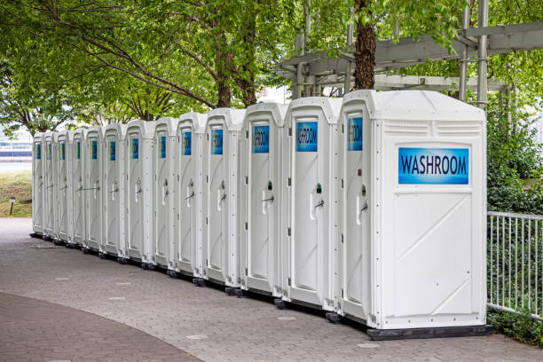 Best Portable restroom trailer rental  in Neodesha, KS